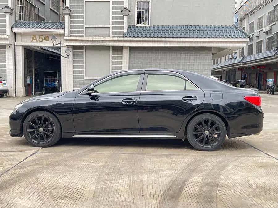 Toyota Reiz