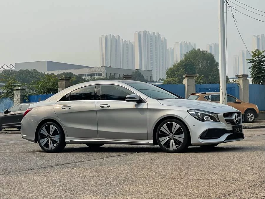 Mercedes-Benz CLA