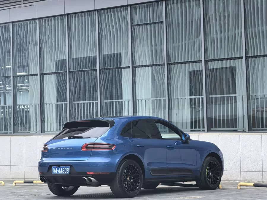 Porsche Macan