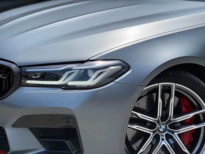 BMW M5