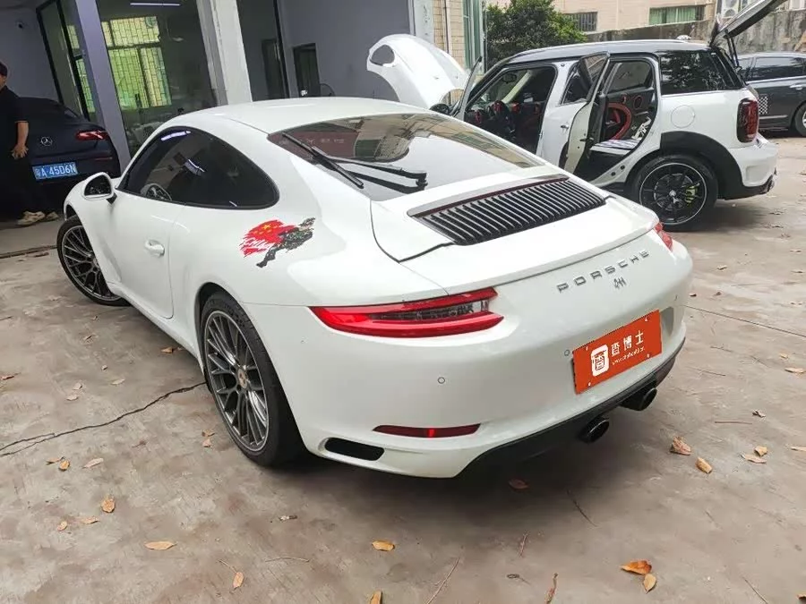 Porsche 911