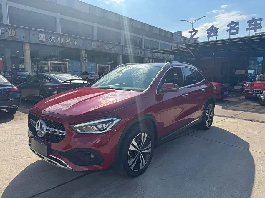 Mercedes Benz GLA