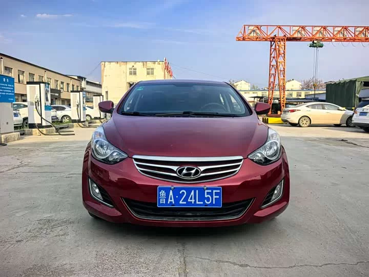 Hyundai Elantra