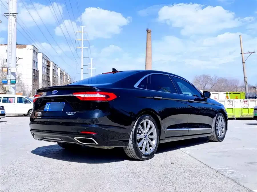 Ford Taurus
