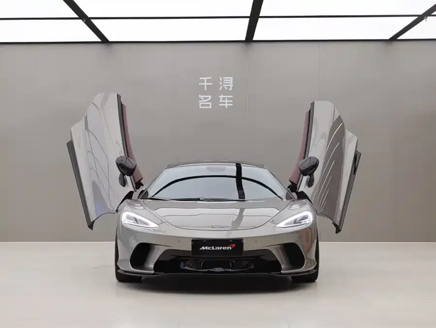 McLaren GT