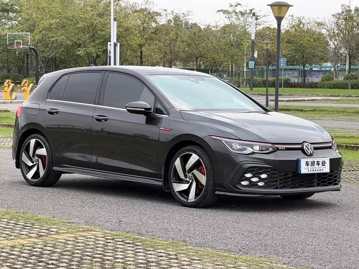 Volkswagen Golf GTI