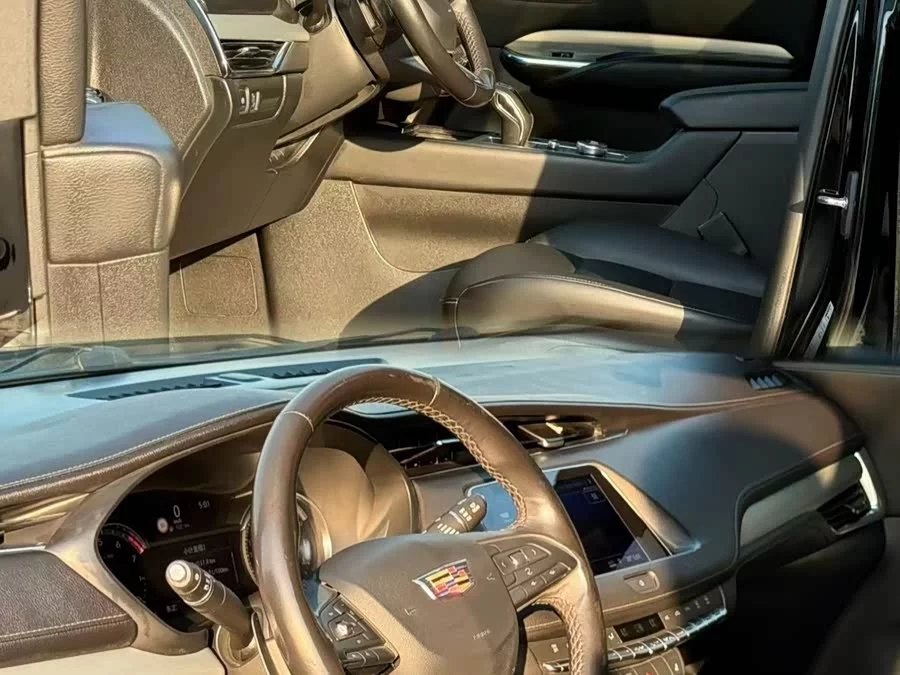 Cadillac XT4