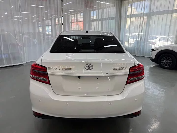 Toyota YARiS L Enjoy