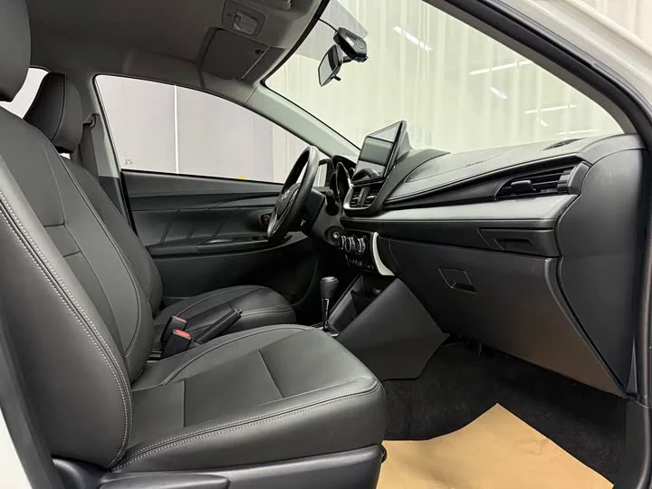 Toyota YARiS L Enjoy