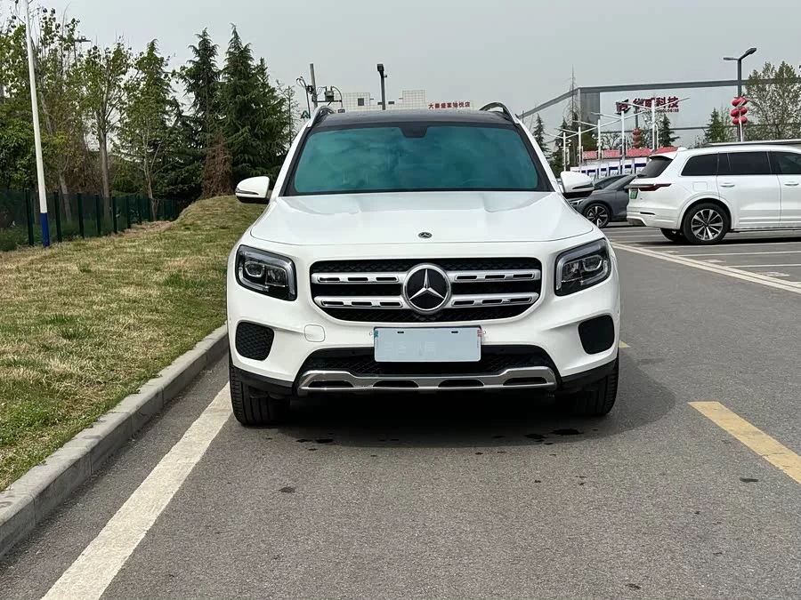 Mercedes Benz GLB