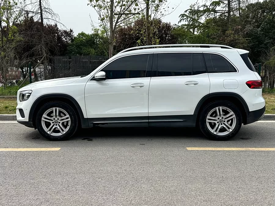 Mercedes Benz GLB