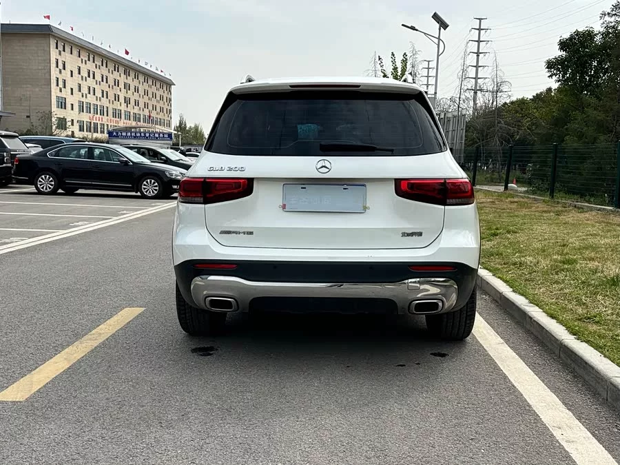 Mercedes Benz GLB