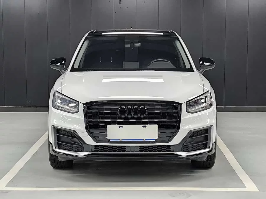 Audi Q2L
