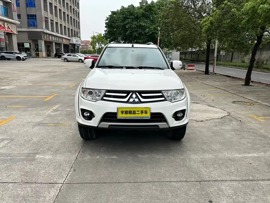 Mitsubishi Pajero Sport