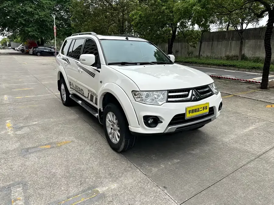 Mitsubishi Pajero Sport