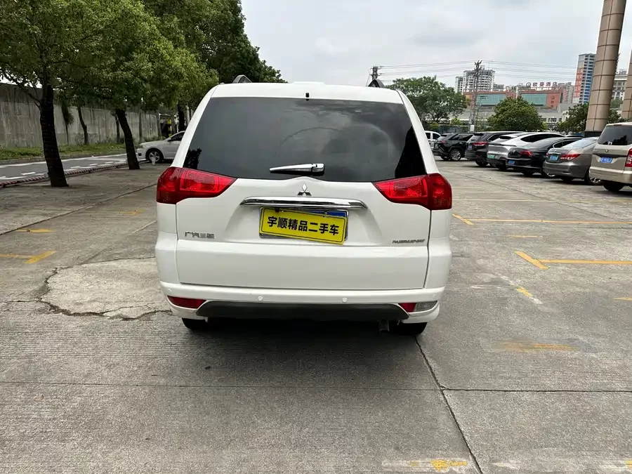 Mitsubishi Pajero Sport