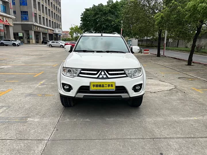 Mitsubishi Pajero Jinchang