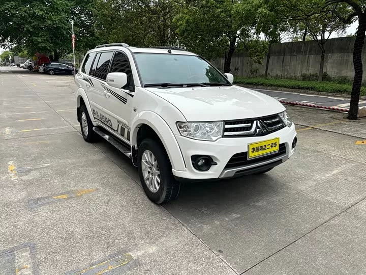 Mitsubishi Pajero Jinchang