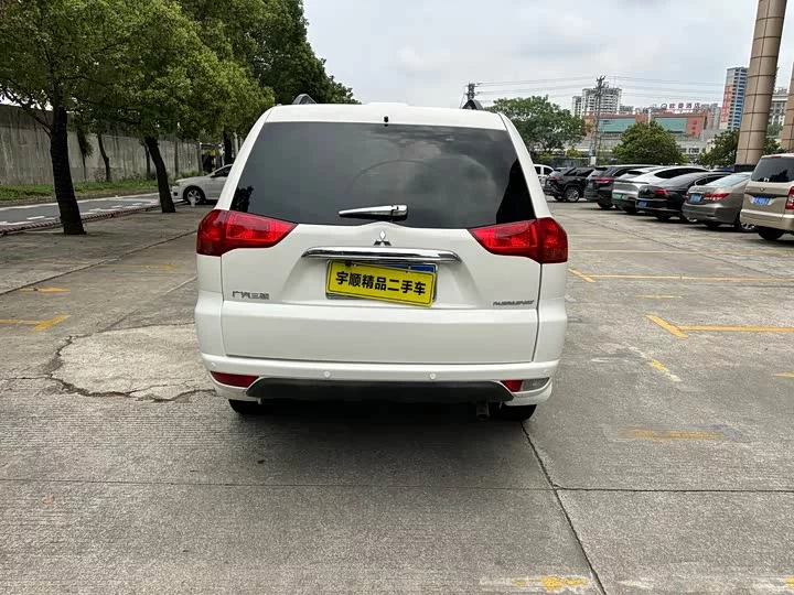 Mitsubishi Pajero Jinchang