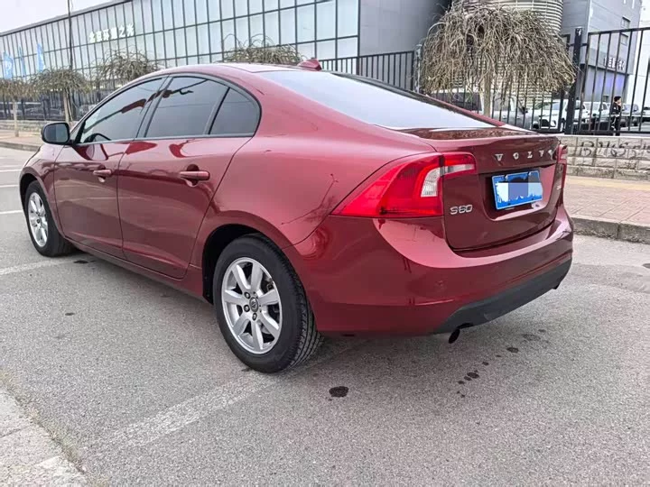 Volvo S60