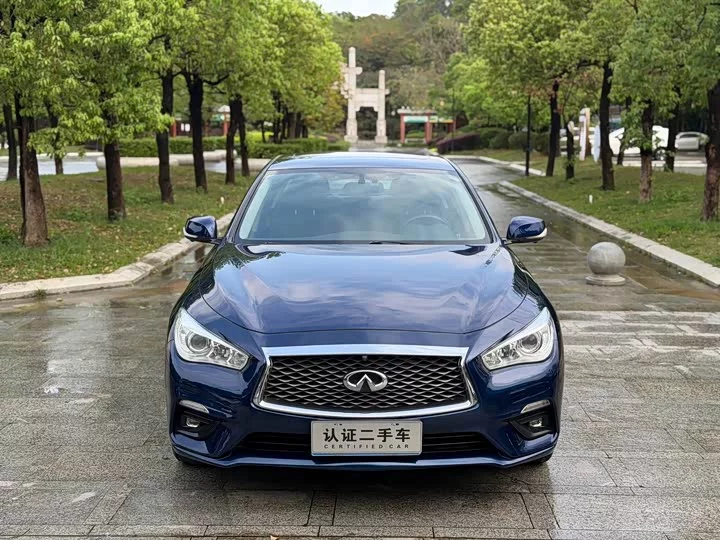 Infiniti Q50L