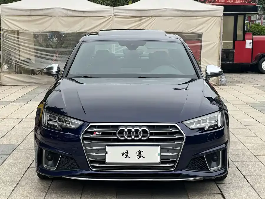 Audi S4