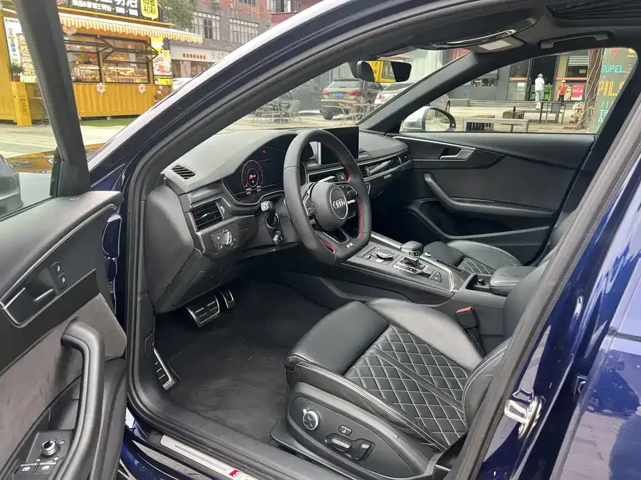 Audi S4