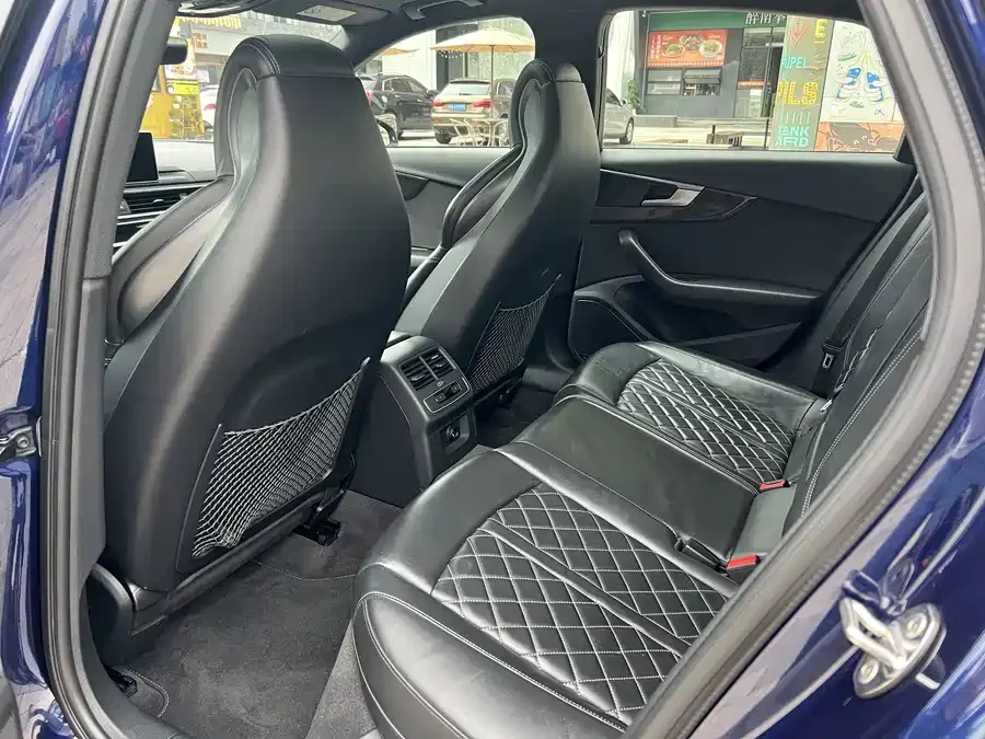 Audi S4