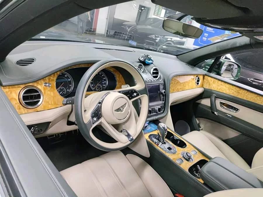 Bentley Bentayga