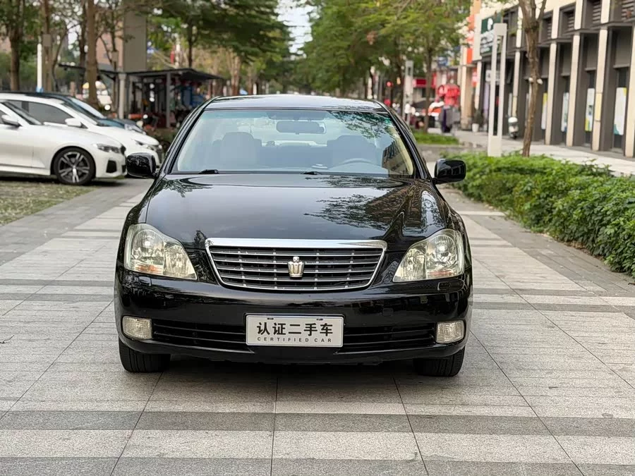 Toyota crown
