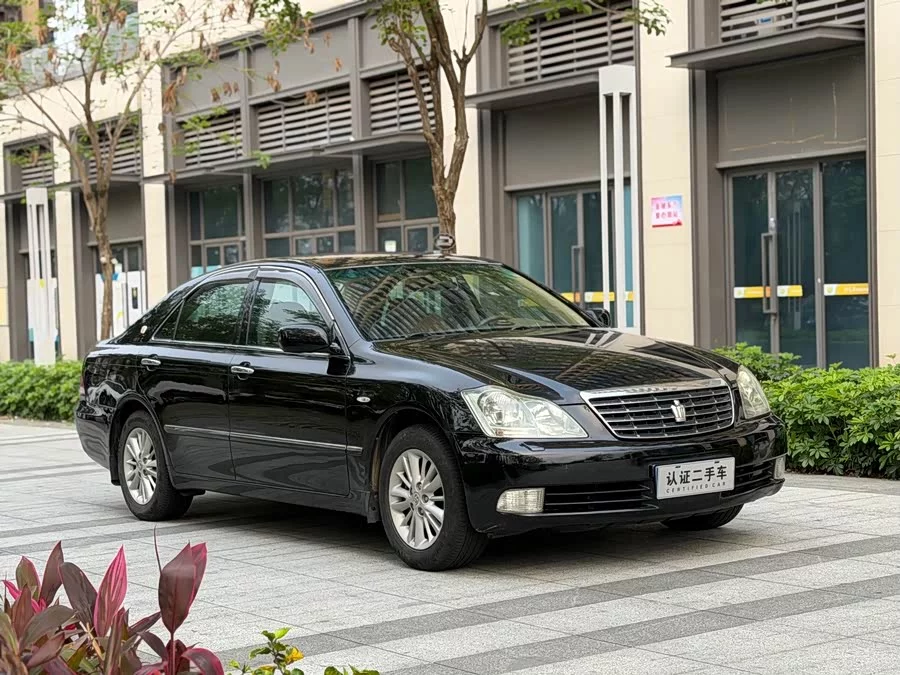 Toyota crown