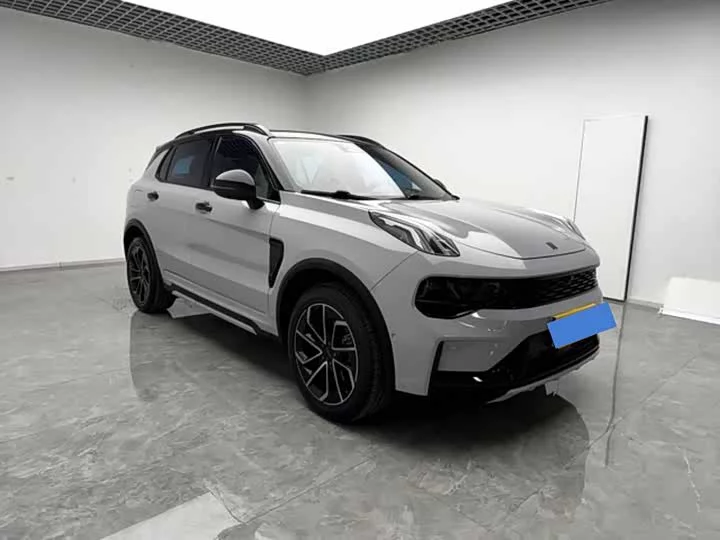 Lynk & Co 01