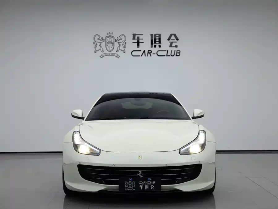 Ferrari GTC4Lusso