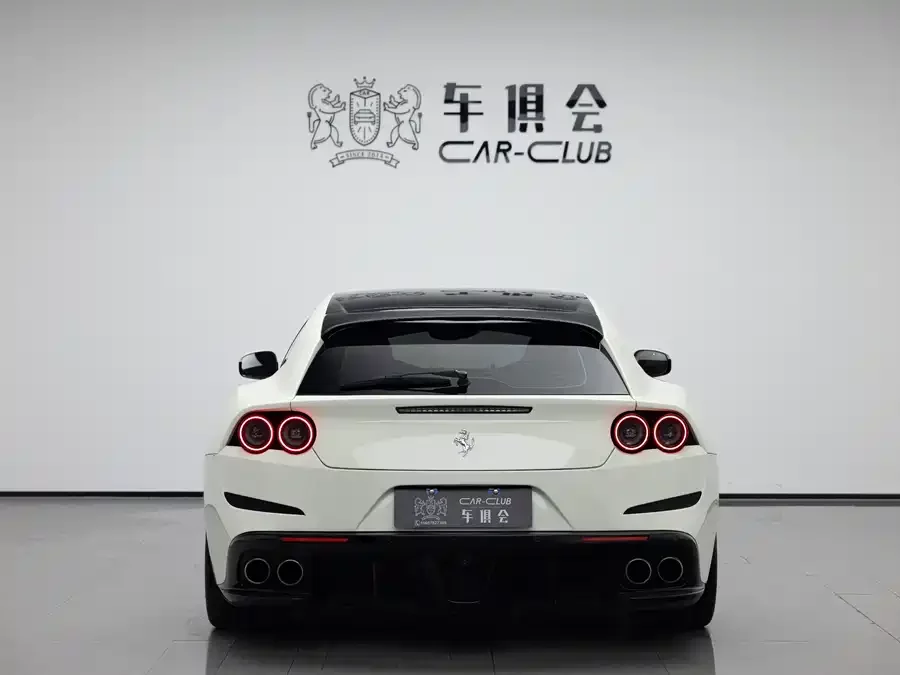 Ferrari GTC4Lusso