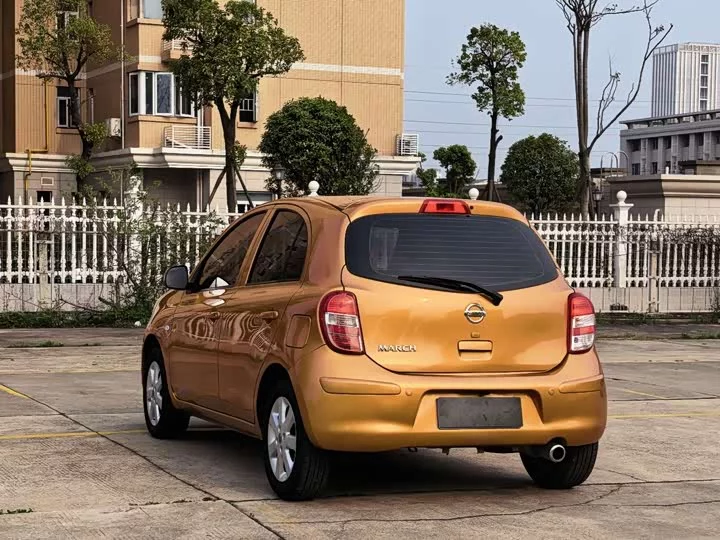Nissan March