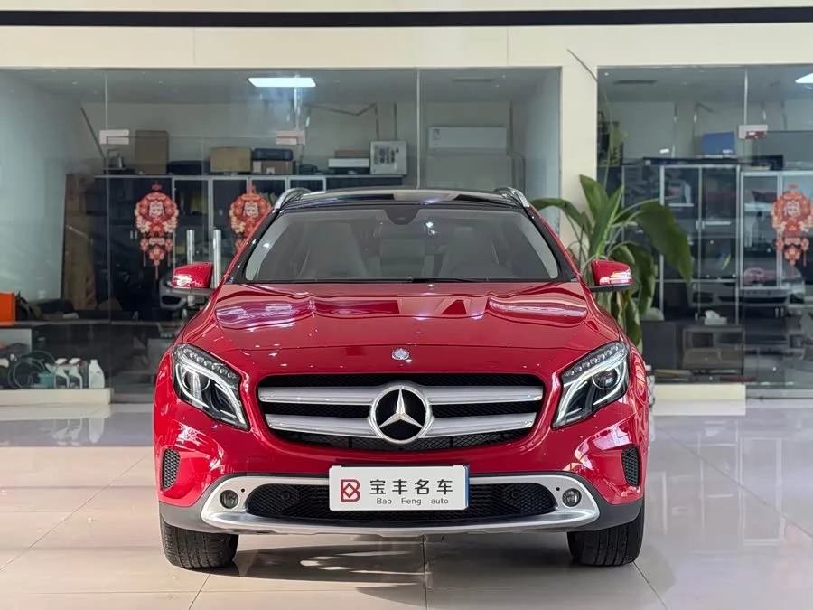 Mercedes Benz GLA