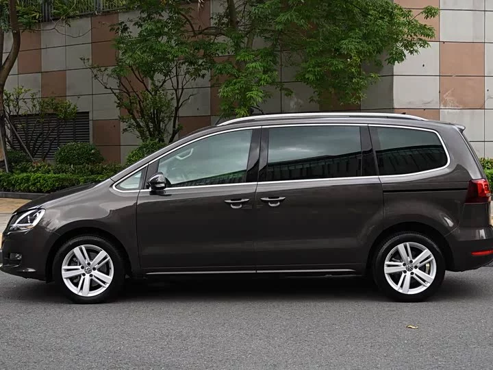 Volkswagen Sharon