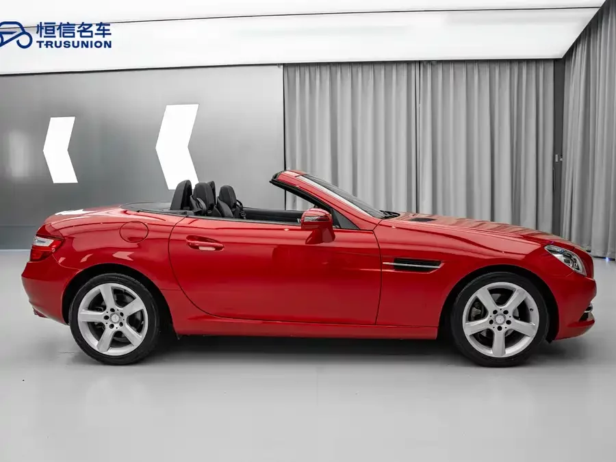 Mercedes Benz SLK-Class
