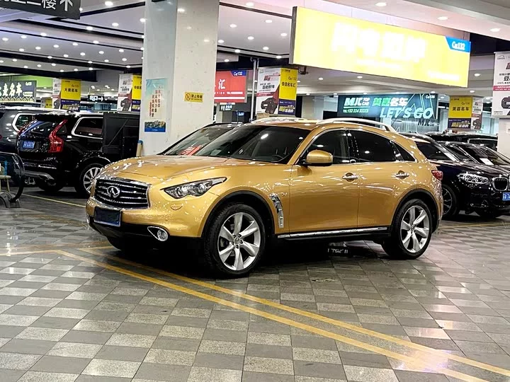 Infiniti QX70