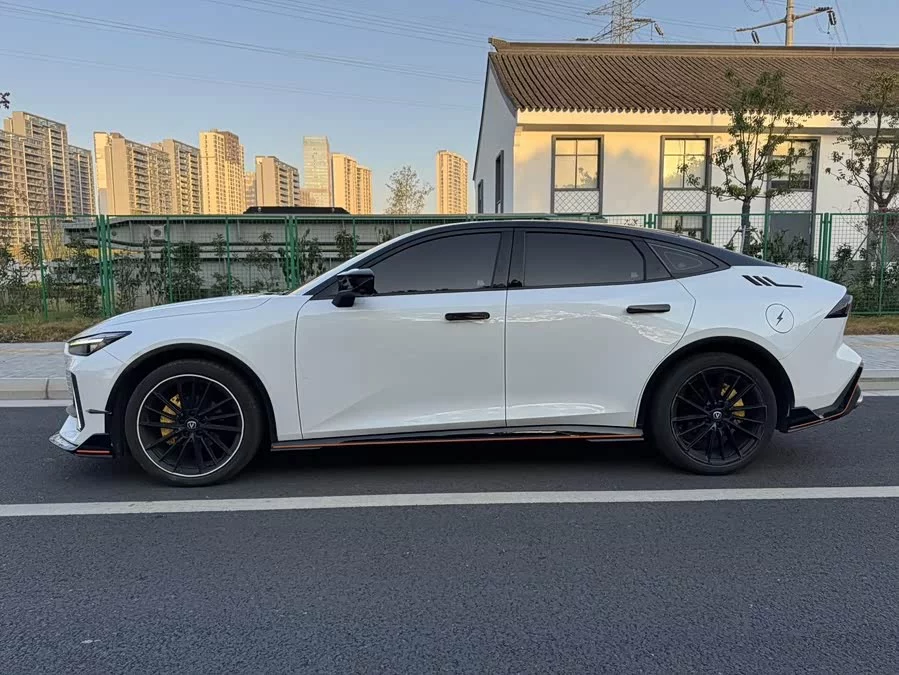 Changan UNI-V