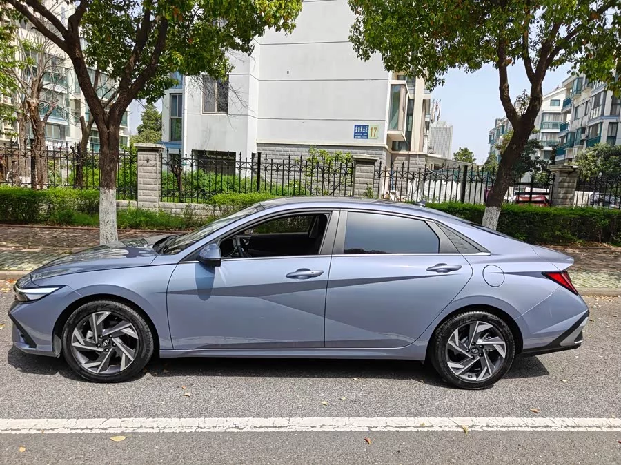 Hyundai Elantra