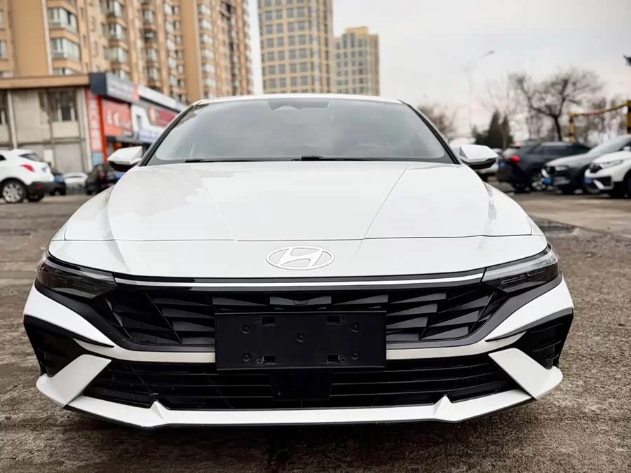 Hyundai Elantra