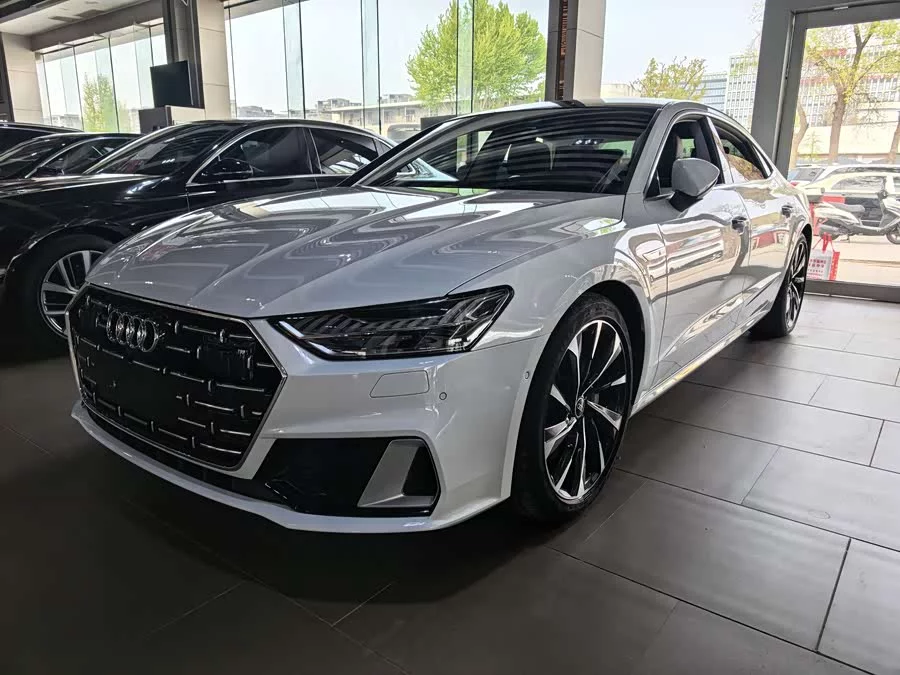 Audi A7L