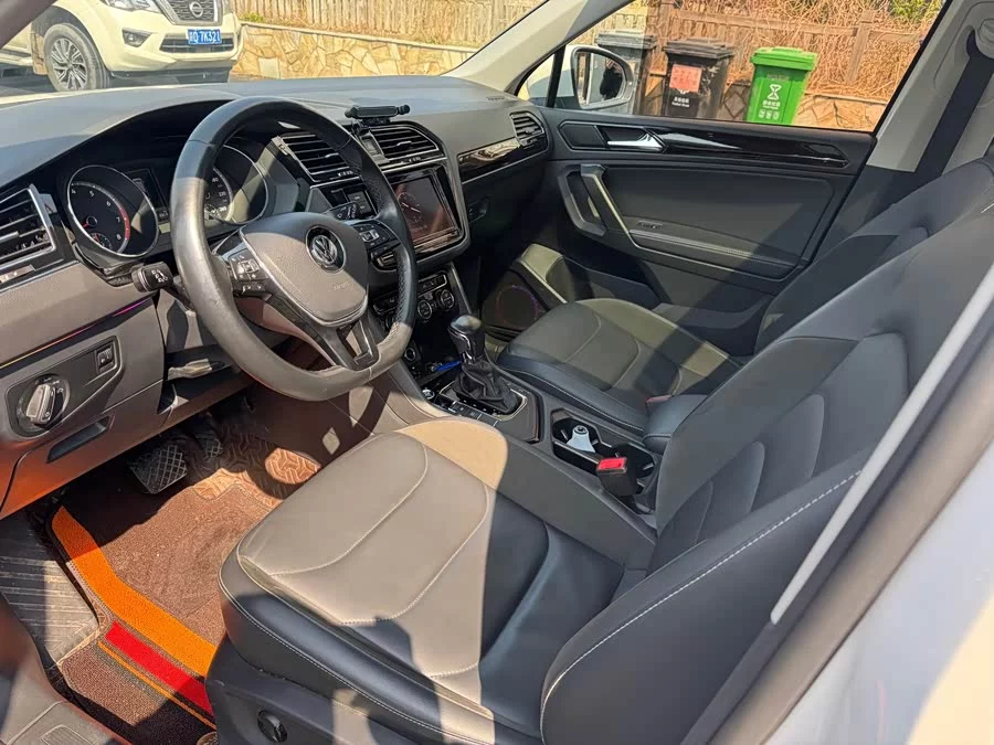 Volkswagen Tiguan L