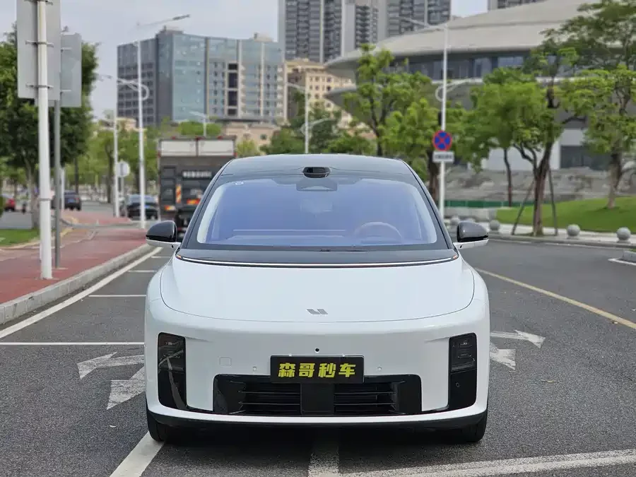 Li Ideal i8