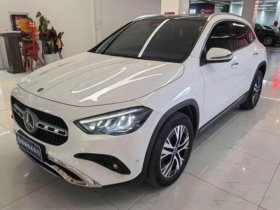 Mercedes Benz GLA