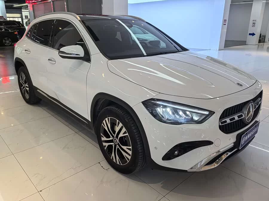 Mercedes Benz GLA