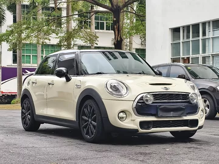 MINI 