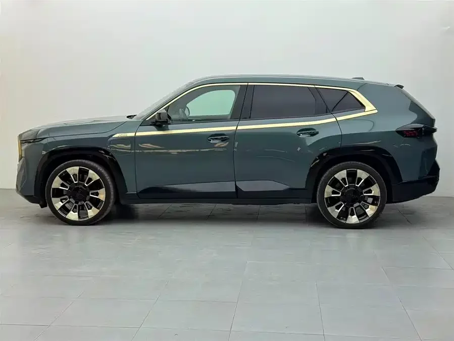 BMW XM