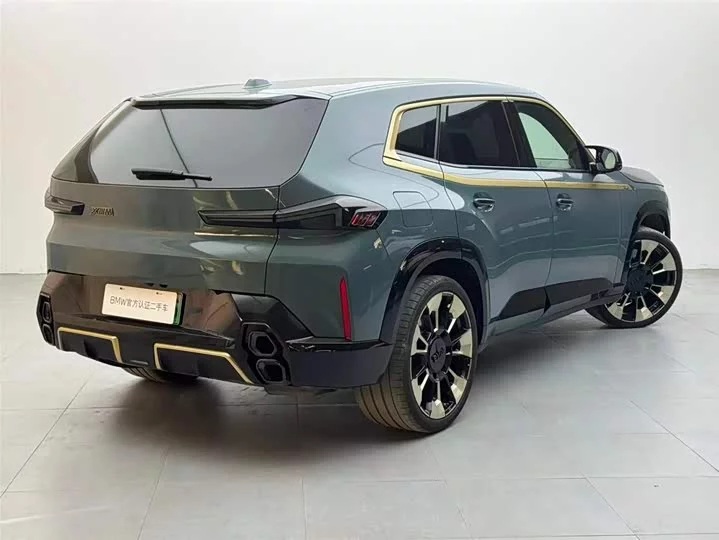 BMW XM